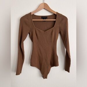 House of Harlow Luxe Essentials Camel Brown Rib knit long sleeve bodysuit medium